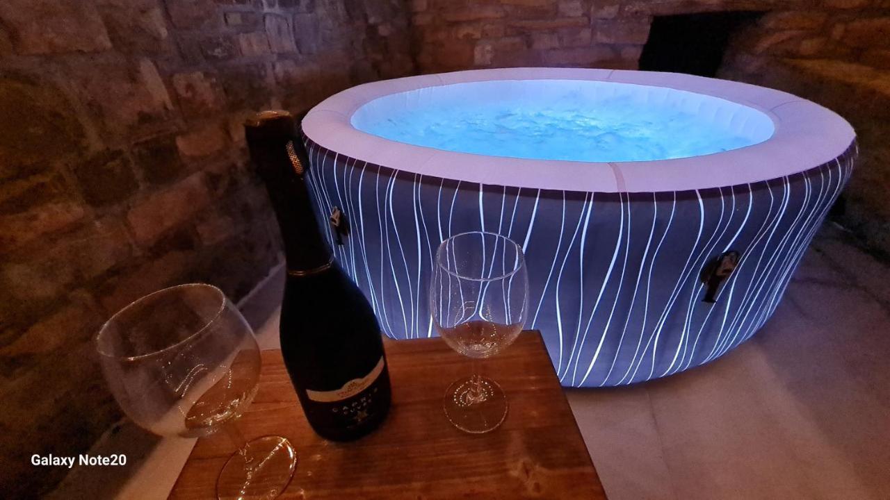 Апартаменты Hisa Kapis With Hot Tube Копер Экстерьер фото